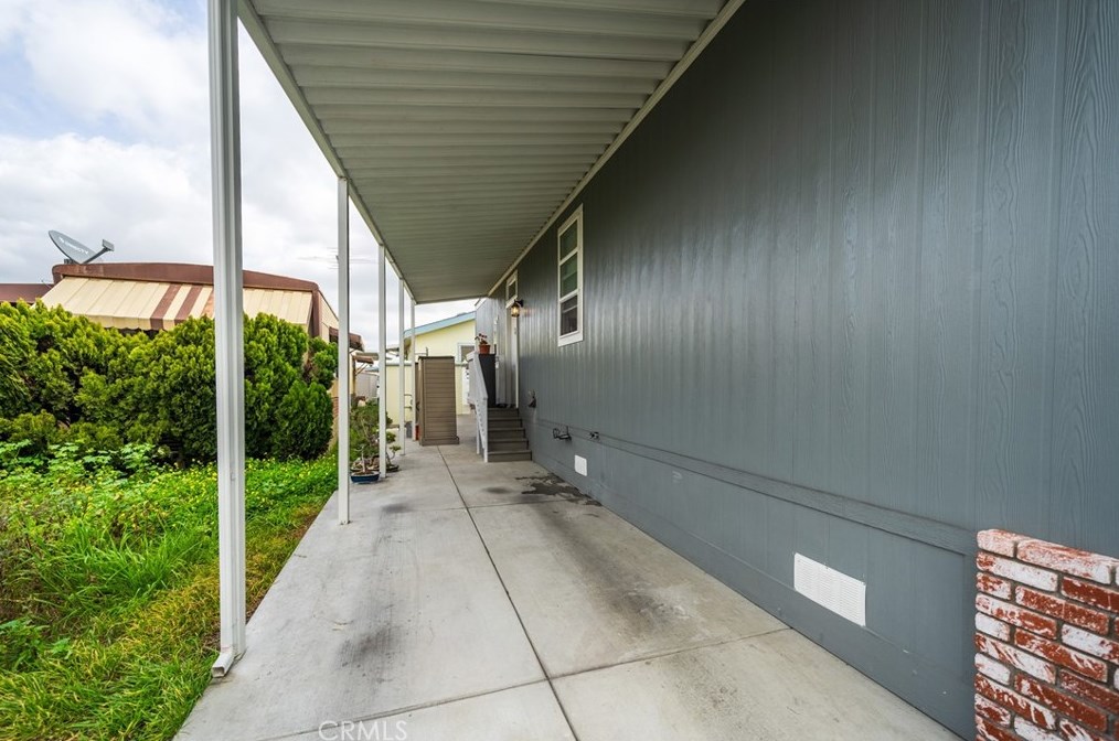 56 Maple Via, Anaheim CA  92801-1035 exterior