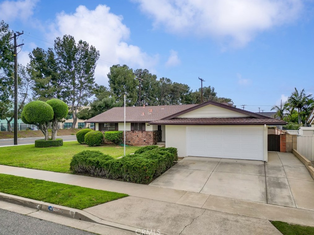 2456 Beechwood St, Orange CA  92865-2713 exterior