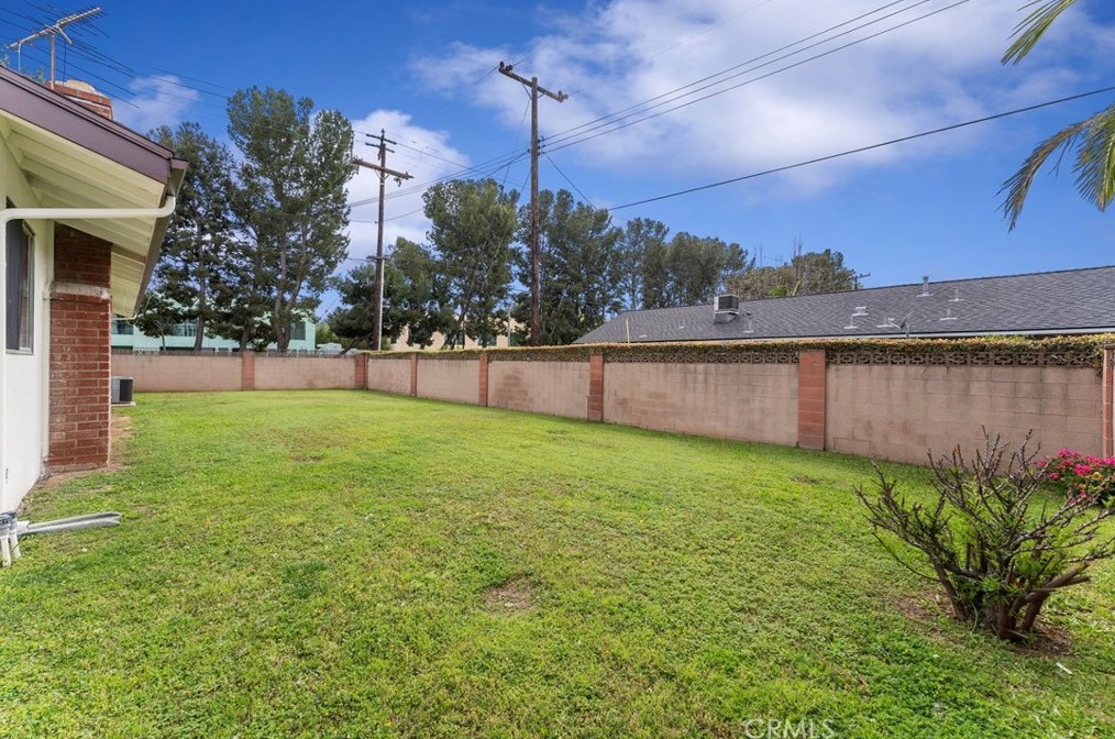 2456 Beechwood St, Orange CA  92865-2713 exterior