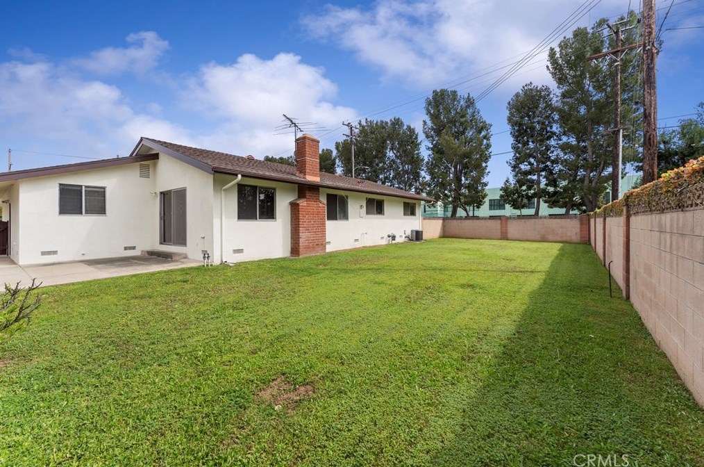 2456 Beechwood St, Orange CA  92865-2713 exterior