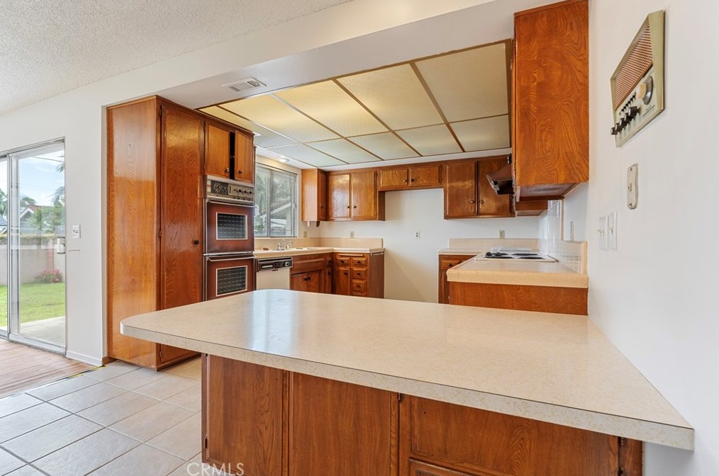 2456 Beechwood St, Orange CA  92865-2713 exterior