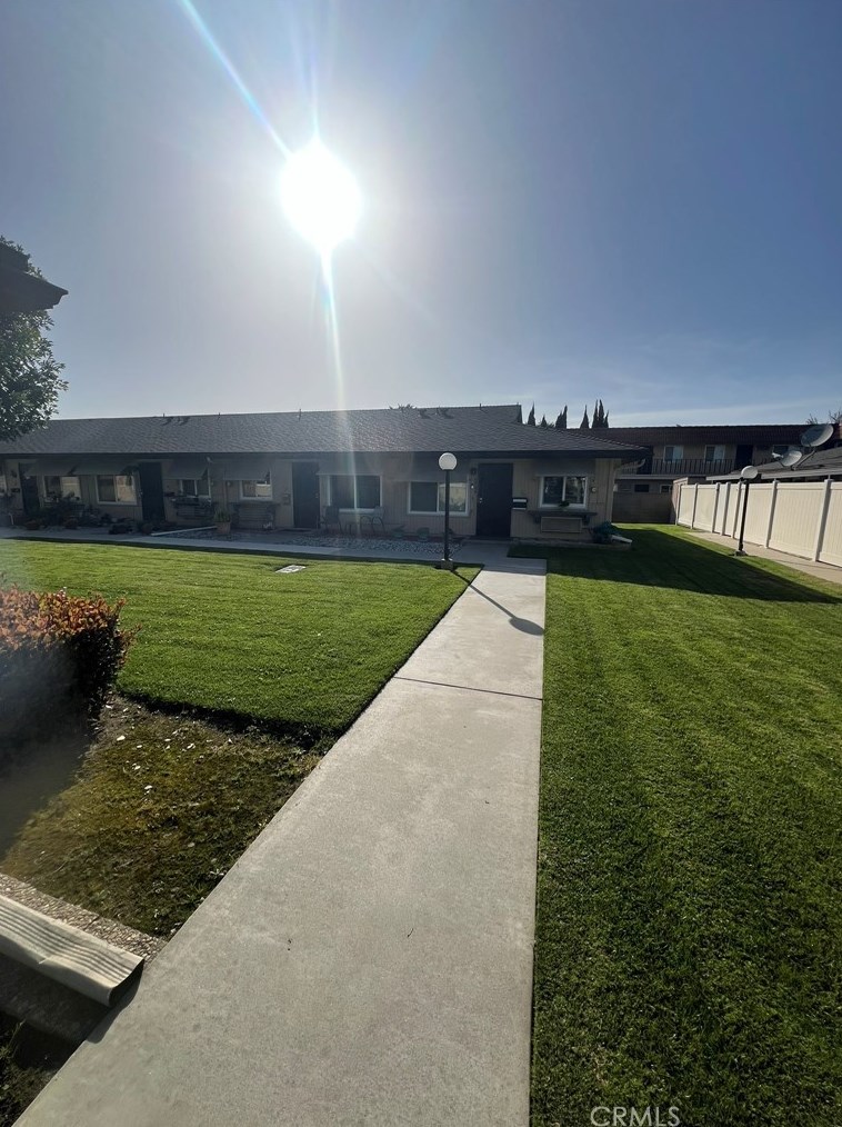 9908 Cedar St, Bellflower CA 90706-6910 exterior