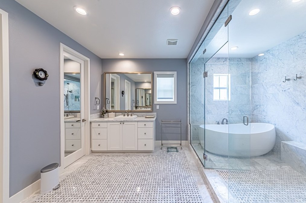 66 Gainsboro, Irvine CA  92620-2187 exterior