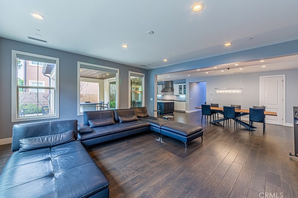 66 Gainsboro, Irvine CA  92620-2187 exterior