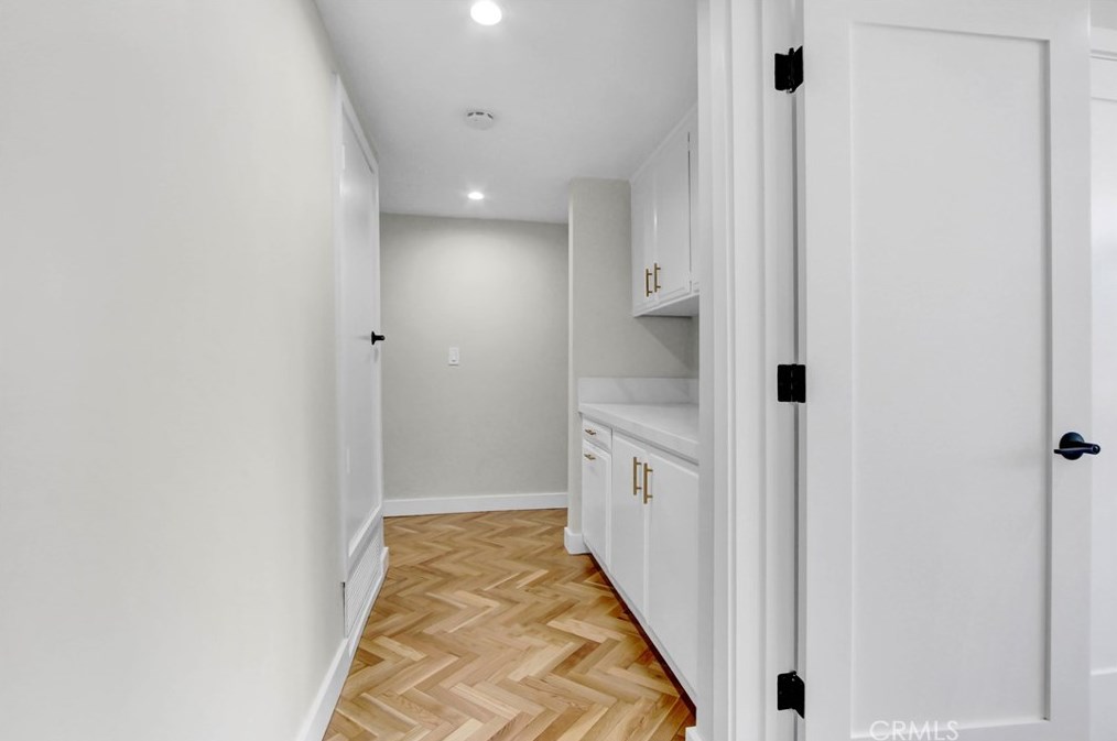 18871 Rosita St, Los Angeles CA  91356-5102 exterior