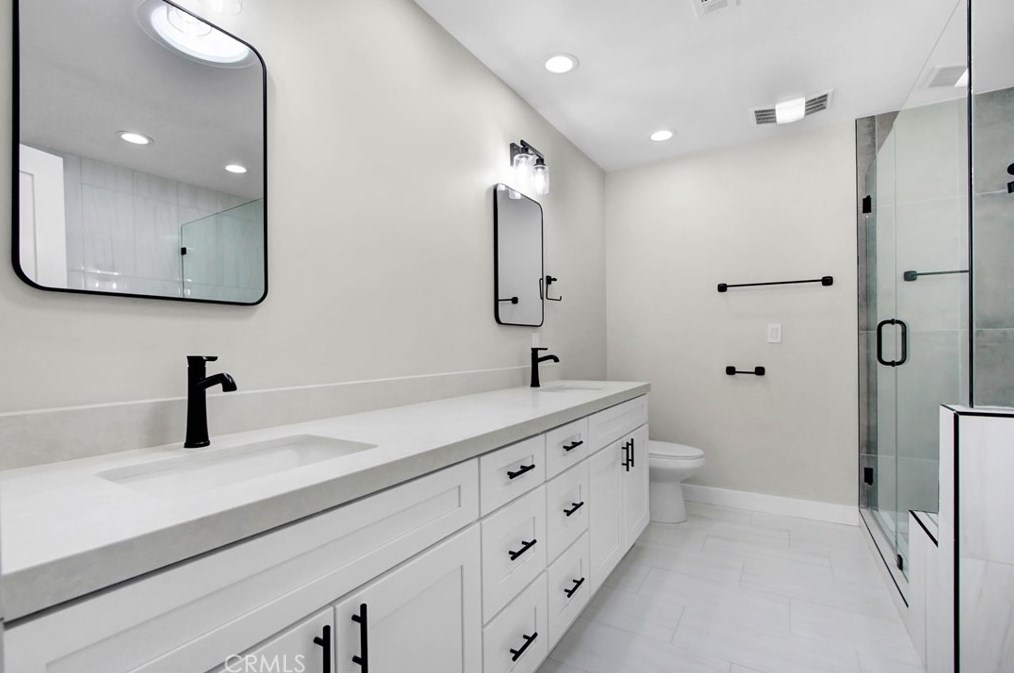18871 Rosita St, Los Angeles CA  91356-5102 exterior