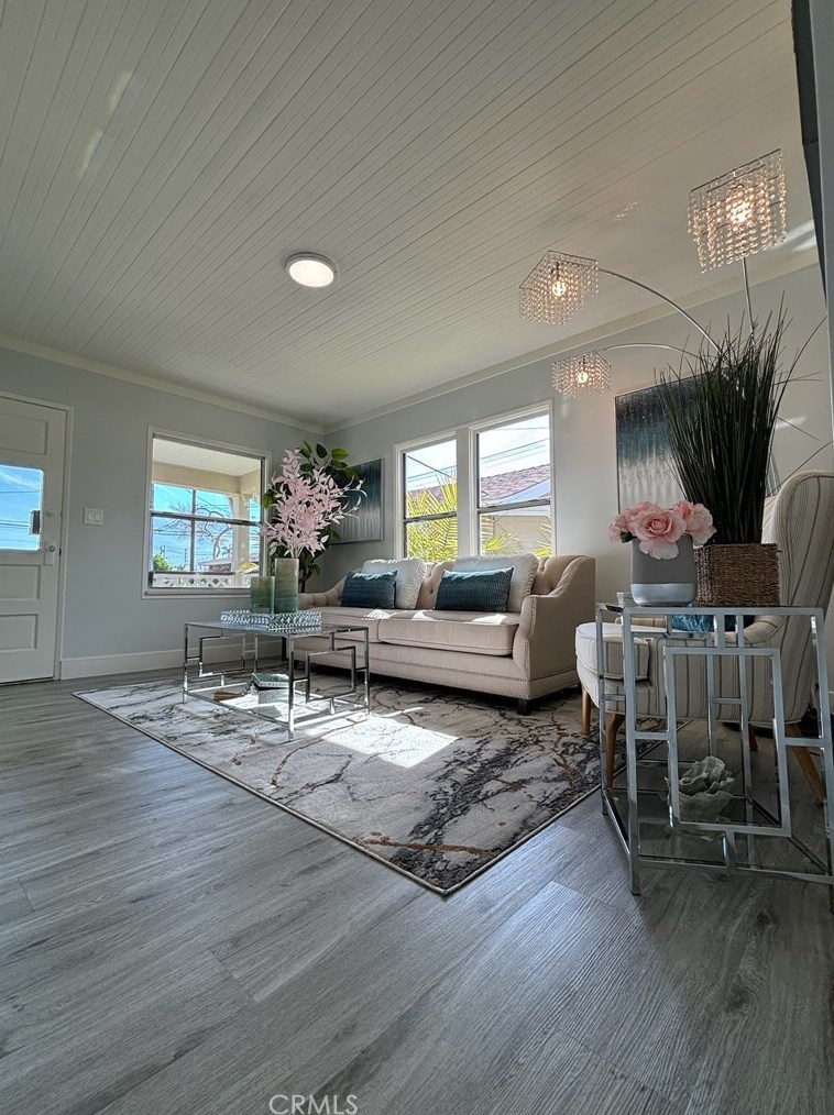 9841 Walnut St, Bellflower CA 90706-5644 exterior