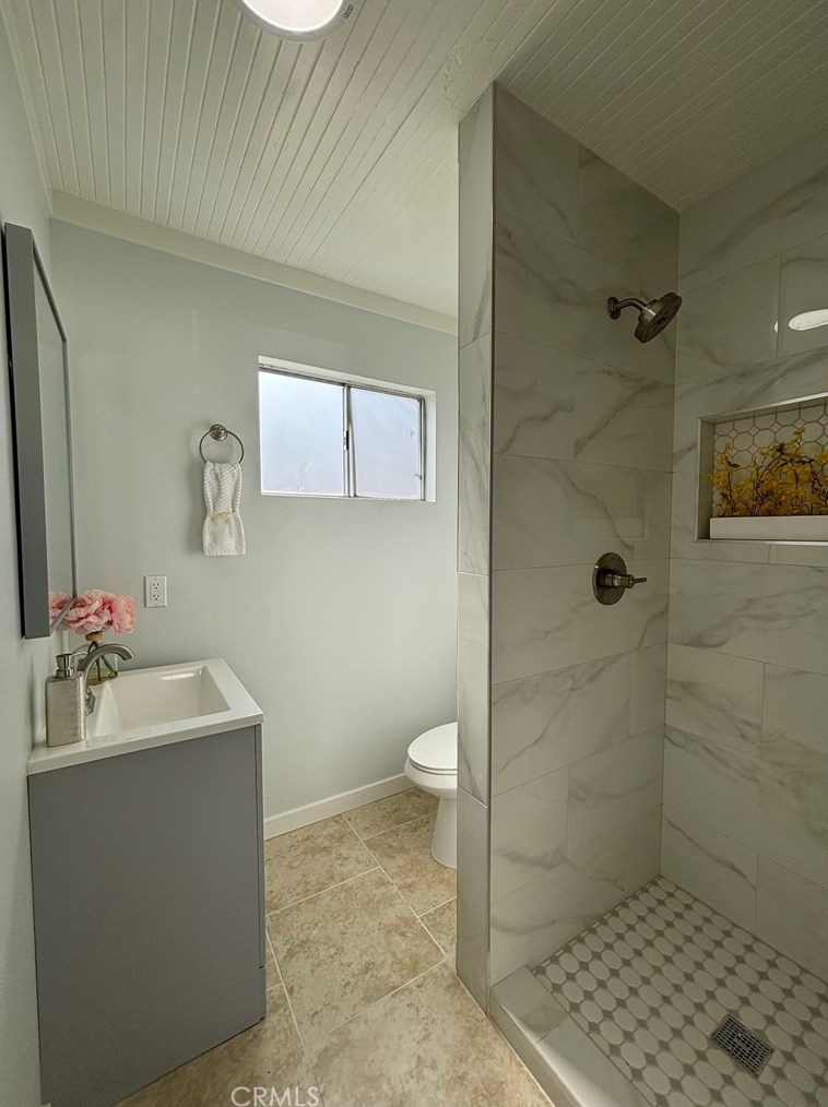 9841 Walnut St, Bellflower CA 90706-5644 exterior