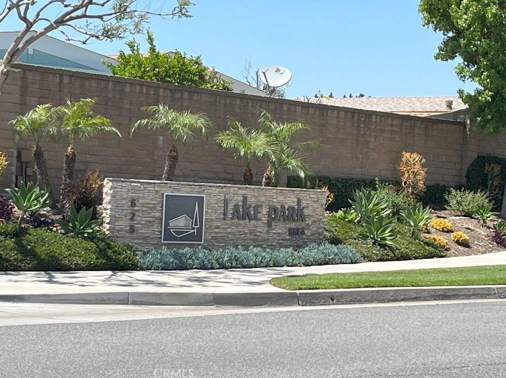 692 Forest Lake Dr, Brea CA 92821-2850 exterior