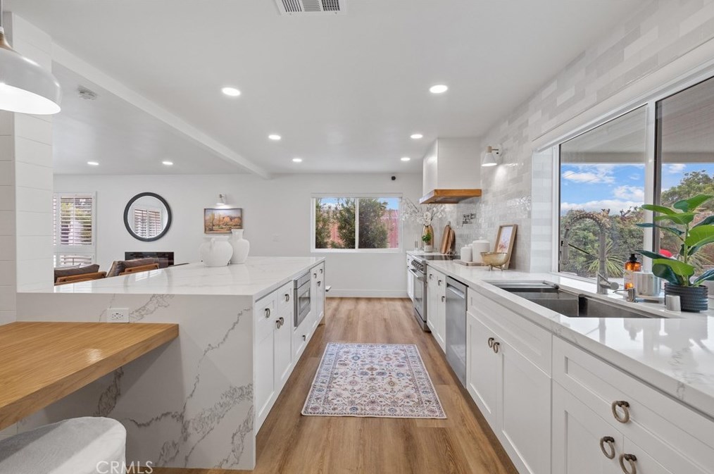 1025 Verona Dr, Fullerton CA  92835-3340 exterior