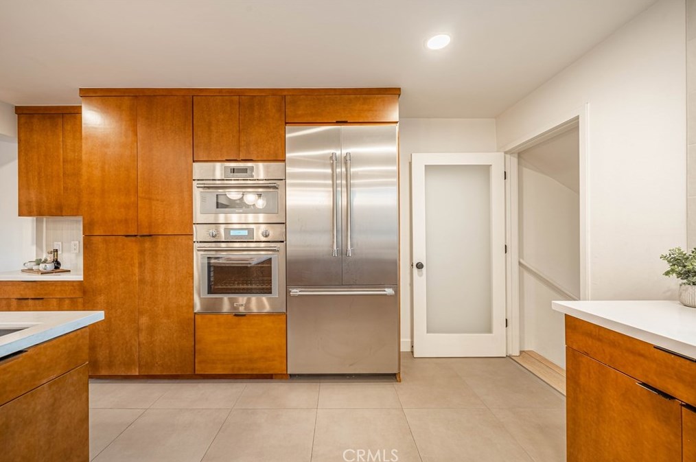 1611 Raymond Ave, Fullerton CA 92831-3820 exterior