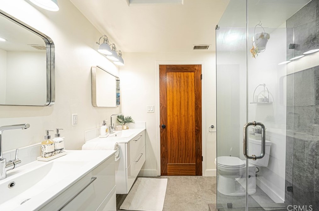 1611 Raymond Ave, Fullerton CA 92831-3820 exterior