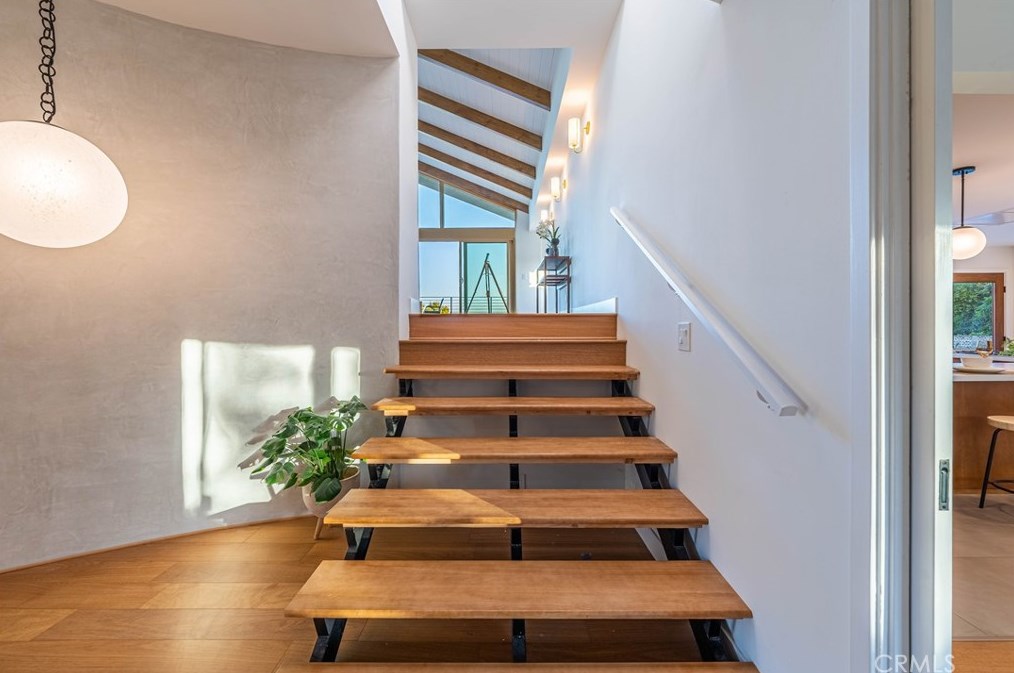 1611 Raymond Ave, Fullerton CA 92831-3820 exterior