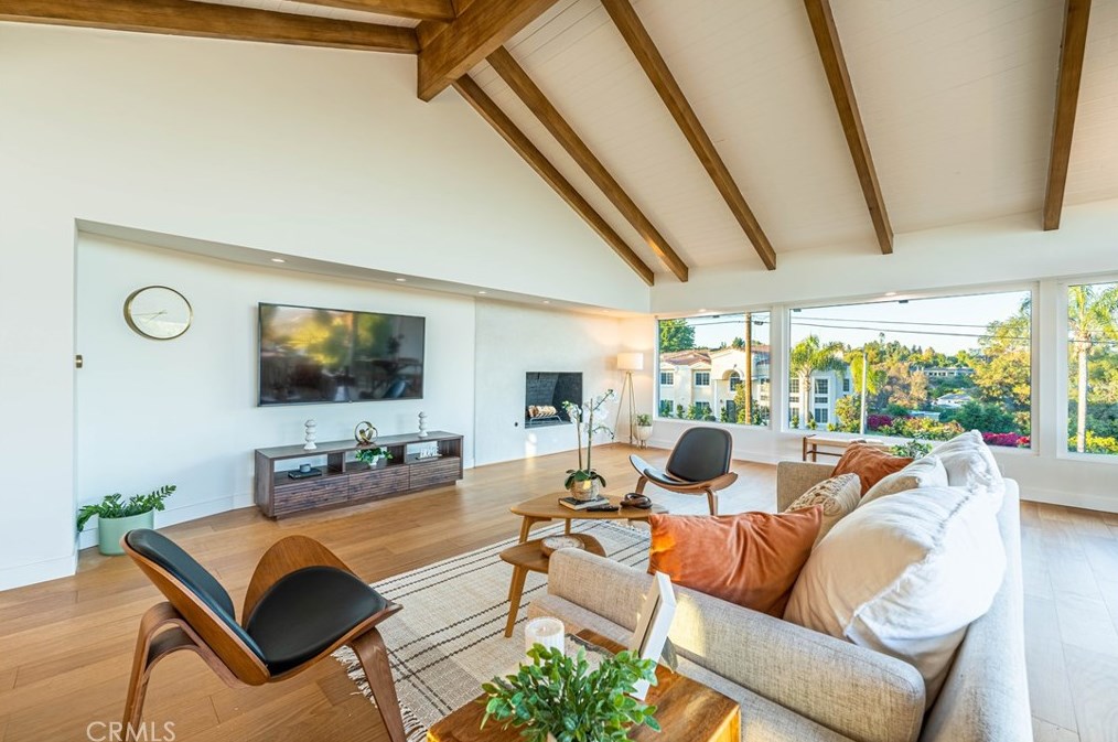 1611 Raymond Ave, Fullerton CA 92831-3820 exterior