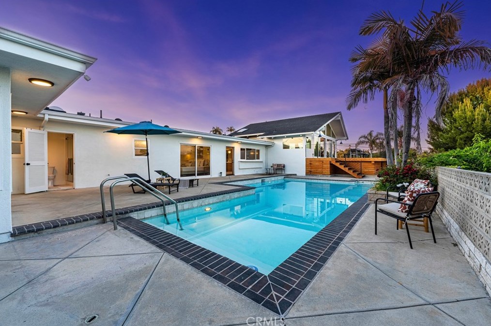 1611 Raymond Ave, Fullerton CA 92831-3820 exterior