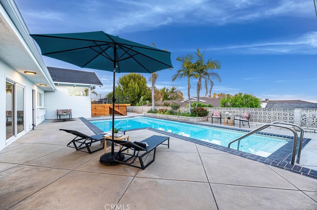 1611 Raymond Ave, Fullerton CA 92831-3820 exterior