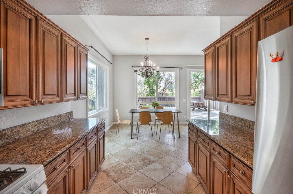 2510 Monterey Pl, Fullerton CA 92833-2031 exterior