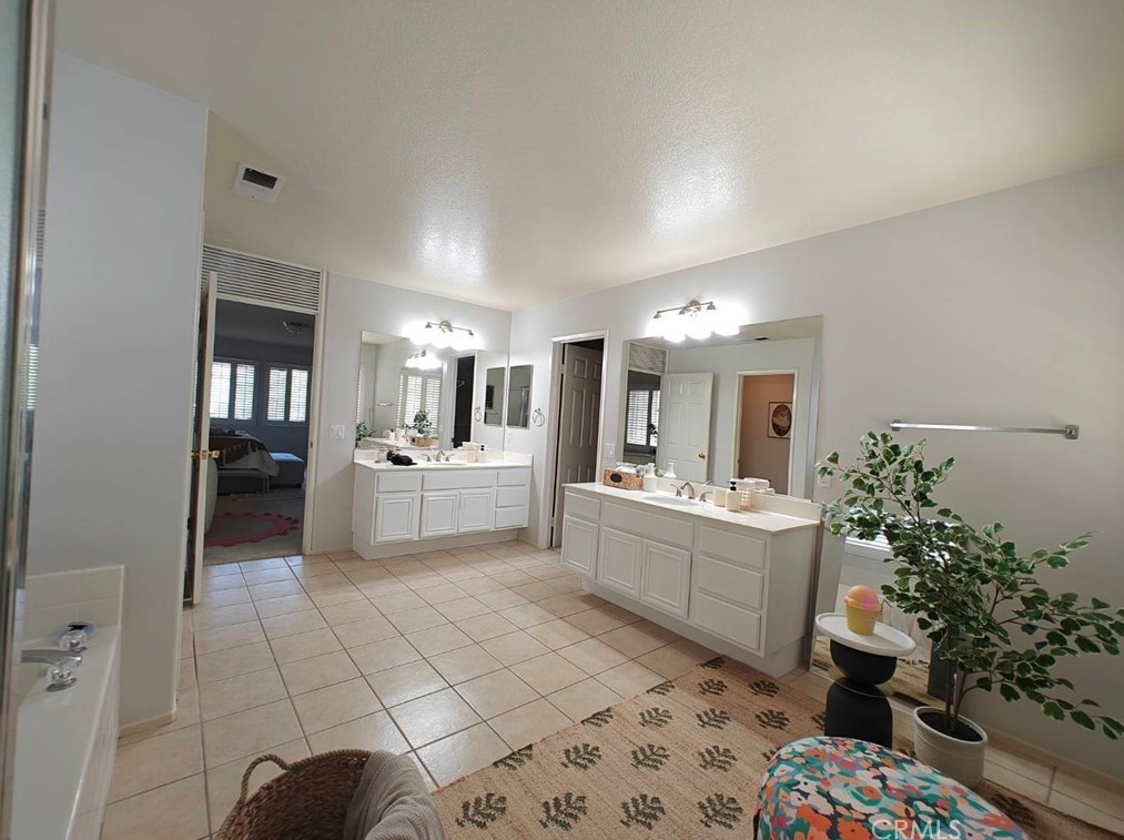 2453 Threewoods Ln, Fullerton CA 92831-1066 exterior