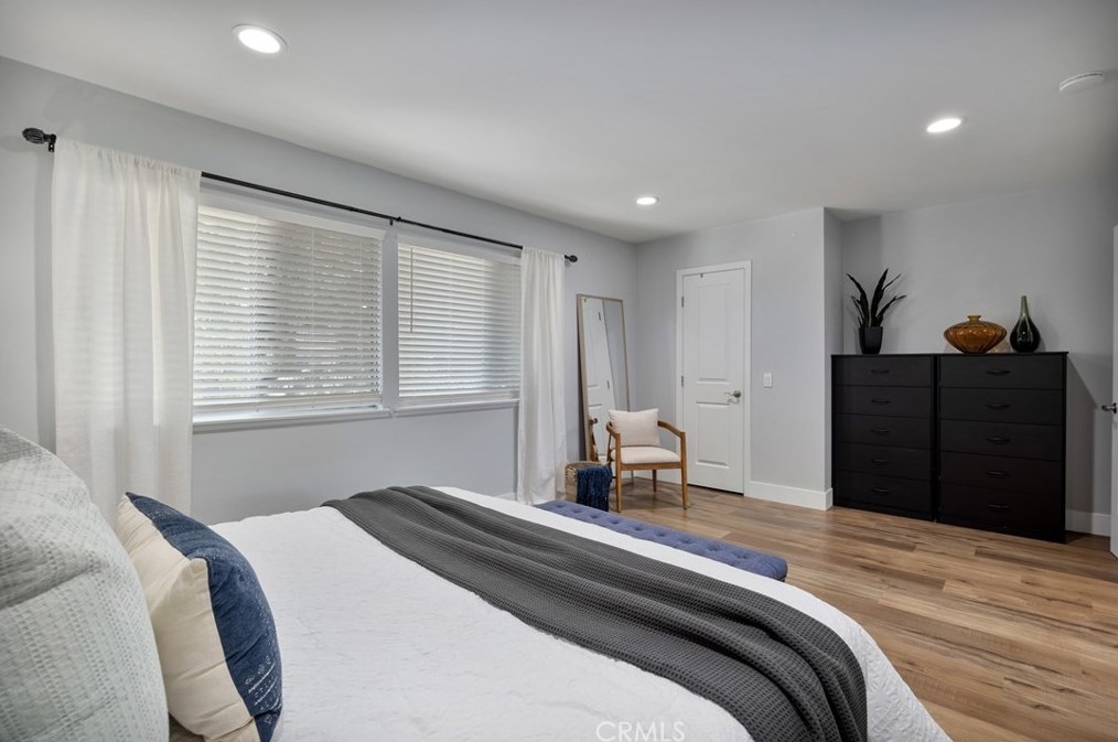 4721 Larwin Ave, Cypress CA  90630-3512 exterior