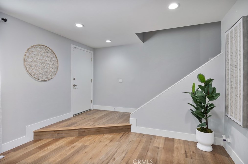 4721 Larwin Ave, Cypress CA  90630-3512 exterior
