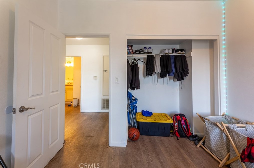 12082 Broadway, Los Angeles CA  90061-1317 exterior