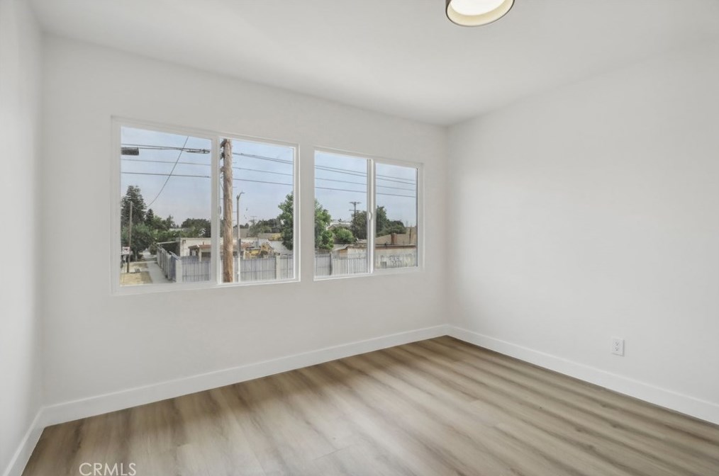 1226 Vernon Ave, Los Angeles CA  90011-3721 exterior