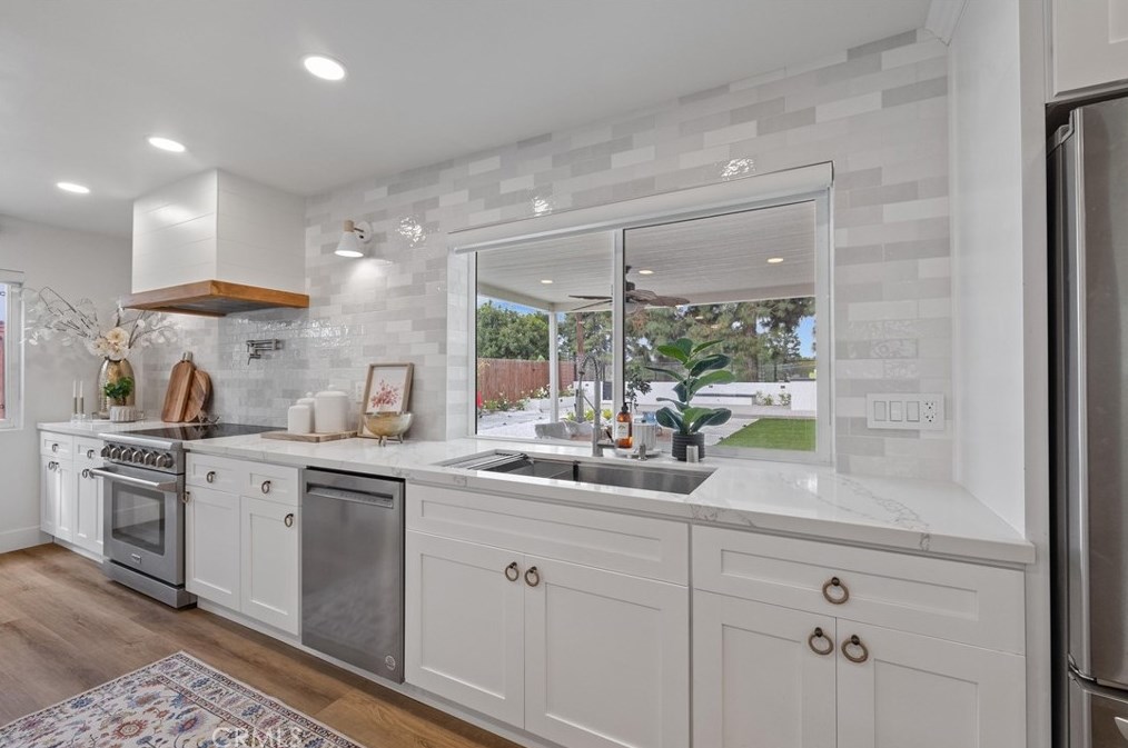 1025 Verona Dr, Fullerton CA  92835-3340 exterior