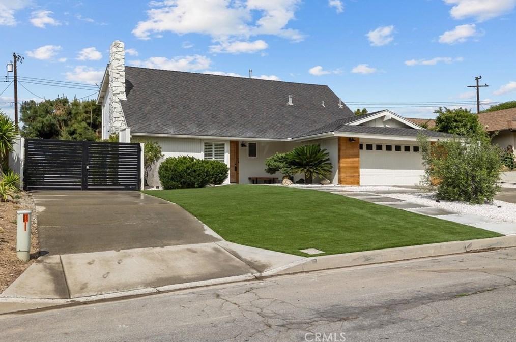 1025 Verona Dr, Fullerton CA  92835-3340 exterior