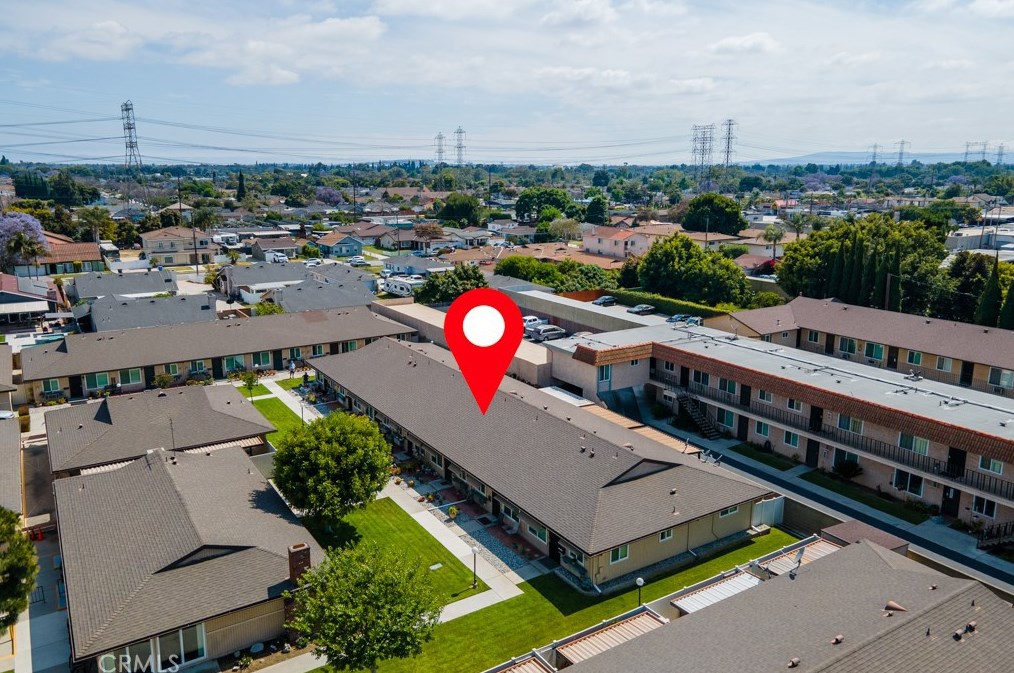 9908 Cedar St, Bellflower CA 90706-6910 exterior