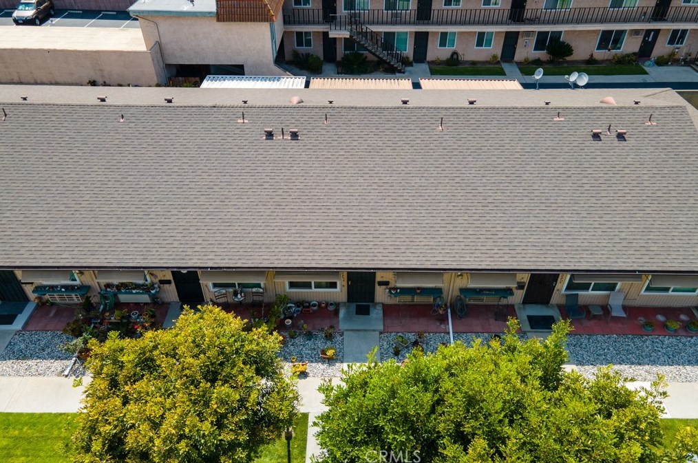 9908 Cedar St, Bellflower CA 90706-6910 exterior