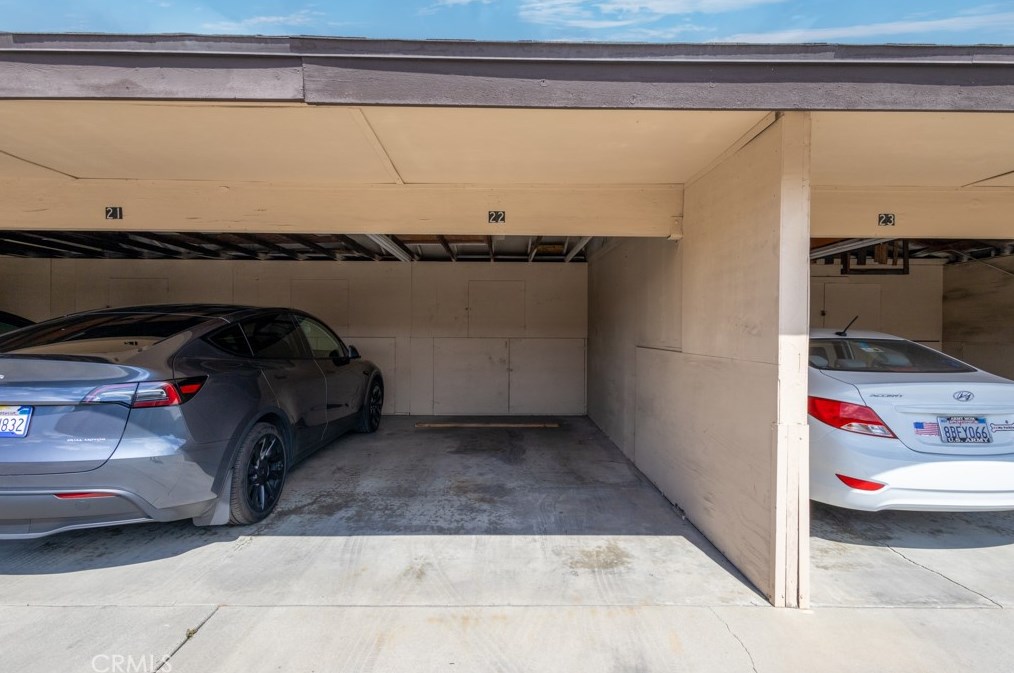 9908 Cedar St, Bellflower CA 90706-6910 exterior