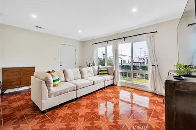 5864 Bonsallo Avenue, Los Angeles, CA 90044 - Photo 9