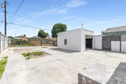 727 E 94th Street, Los Angeles, CA 90002 - Photo 29