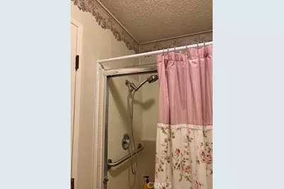 4401 Camelot Place, Bakersfield, CA 93301 - Photo 9