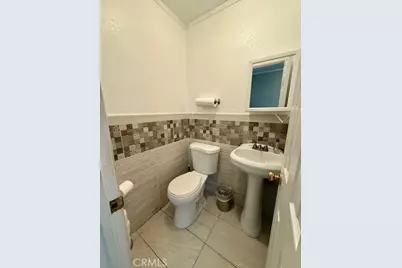 10055 Flower Street, Bellflower, CA 90706 - Photo 11