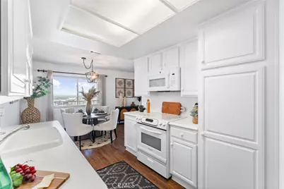 2700 E Panorama Drive #402, Signal Hill, CA 90755 - Photo 11