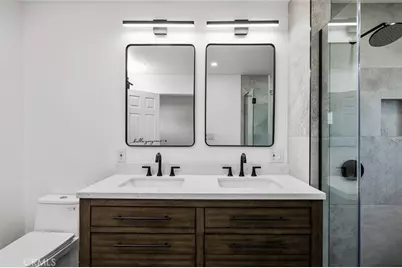 9045 Algeroma Street, Bellflower, CA 90706 - Photo 21