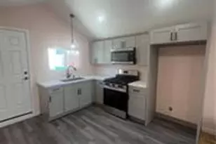 9045 Algeroma St, Bellflower, CA 90706 - Photo 33