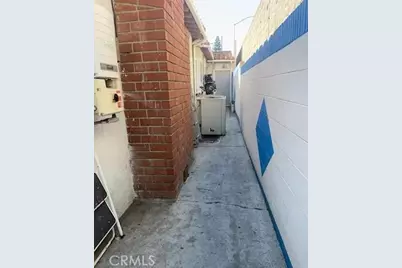 9017 Arrington Avenue, Downey, CA 90240 - Photo 11