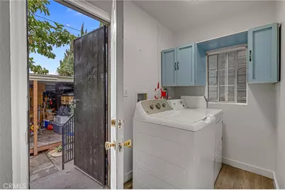 11513 S San Pedro, Los Angeles, CA 90061 - Photo 19