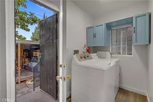 11513 S San Pedro, Los Angeles, CA 90061 - Photo 19