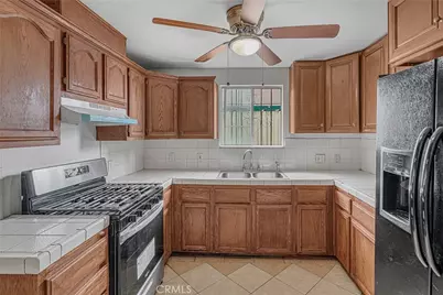 11513 S San Pedro, Los Angeles, CA 90061 - Photo 5