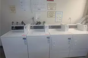 1840 Camden, Los Angeles, CA 90025 - Photo 27