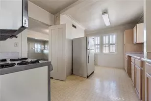 1122 W 77th St, Los Angeles, CA 90044 - Photo 13