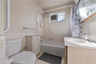 1122 W 77th St, Los Angeles, CA 90044 - Photo 19