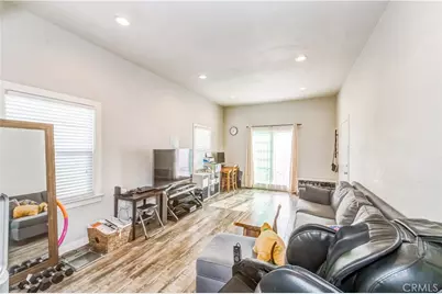 351 N Spaulding Ave, Los Angeles, CA 90036 - Photo 29