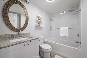 327 Chestnut Ave, Long Beach, CA 90802 - Photo 9