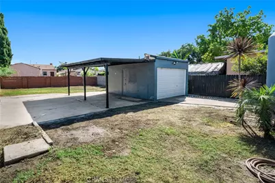 11204 Alvaro, Los Angeles, CA 90059 - Photo 33