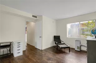 7300 Lennox Ave, Van Nuys, CA 91405 - Photo 15