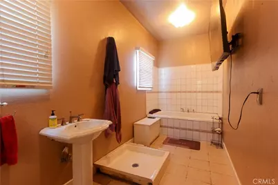 1119 Electric Street, Gardena, CA 90248 - Photo 17